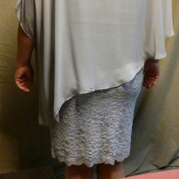 Dress - Picture 3 of 4